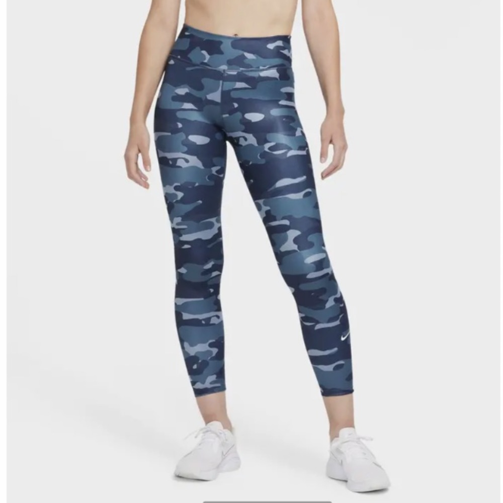 Dri-fit (nike) high waisted leggings camo